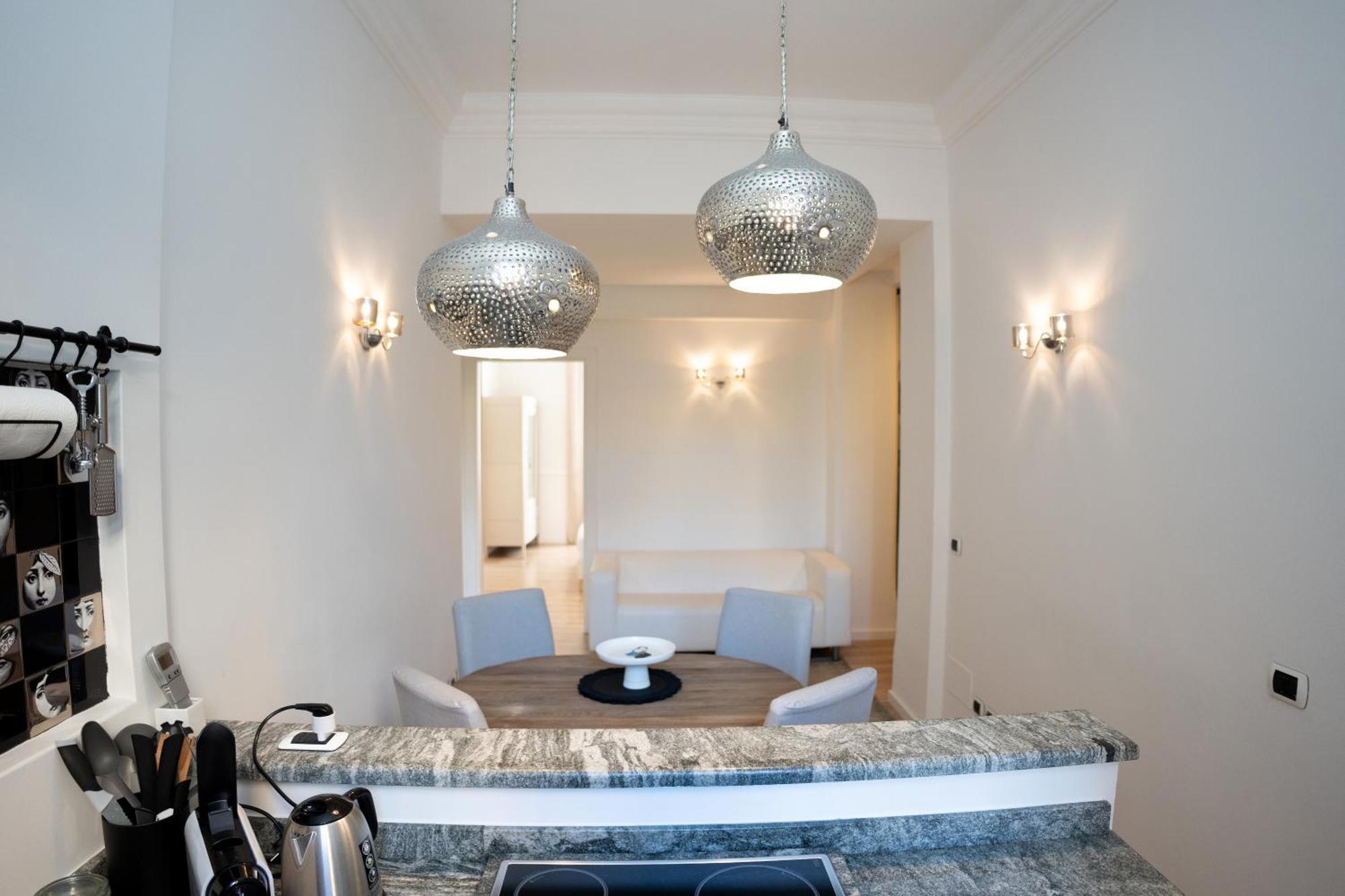 Gio House - Palazzo Storico Appartamento *